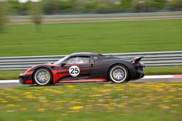 Porsche 918 Spyder photo gallery
